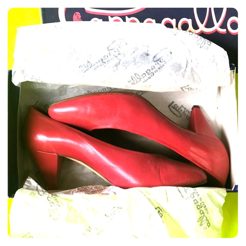 Pink leather heels 8.5 Italy Spain